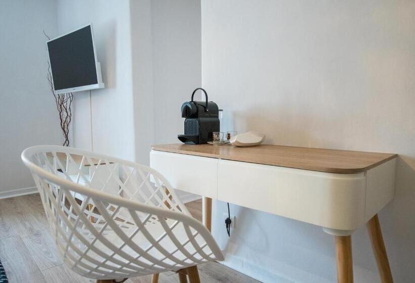 Номер Стандарт, La Bastide Des Bourguets Adults Only, Mont Ventoux