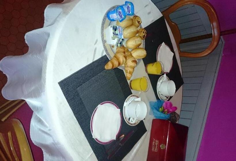 スタンダードルーム, Auberge Normande