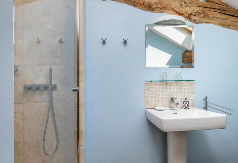 수피리어 트리플 룸, Domaine De Rambeau