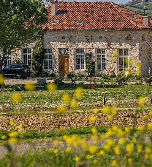 수피리어 트리플 룸, Domaine De Rambeau