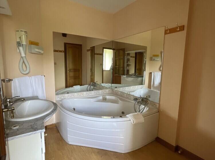 家庭小型套房, Château De La Berchère