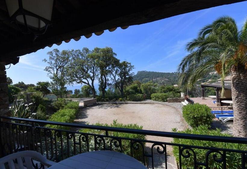 带1个卧室的带海景的公寓, Les Lauriers Roses