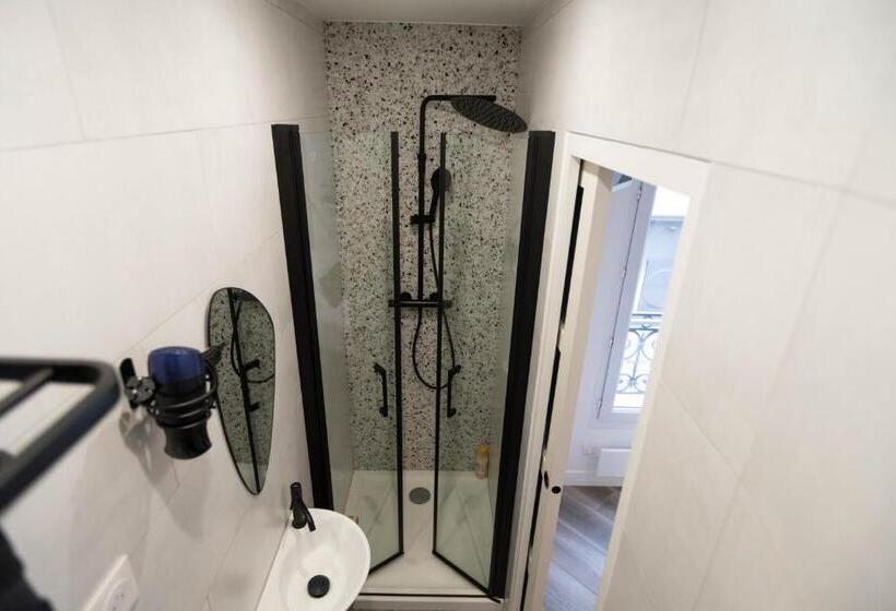 استودیوی استاندارد, Beatrice Et Emmanuel Meublé Eiffel