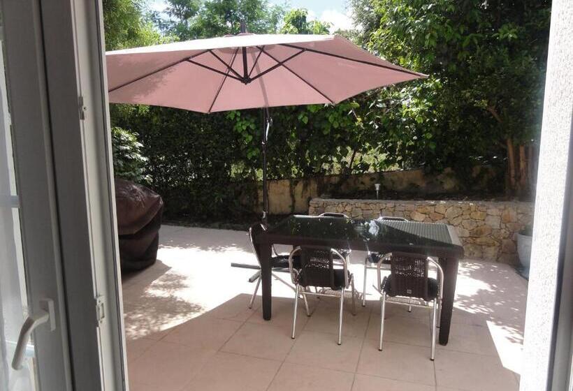 Апартаменты 1 Спальня, Au Reveil Des Cigales