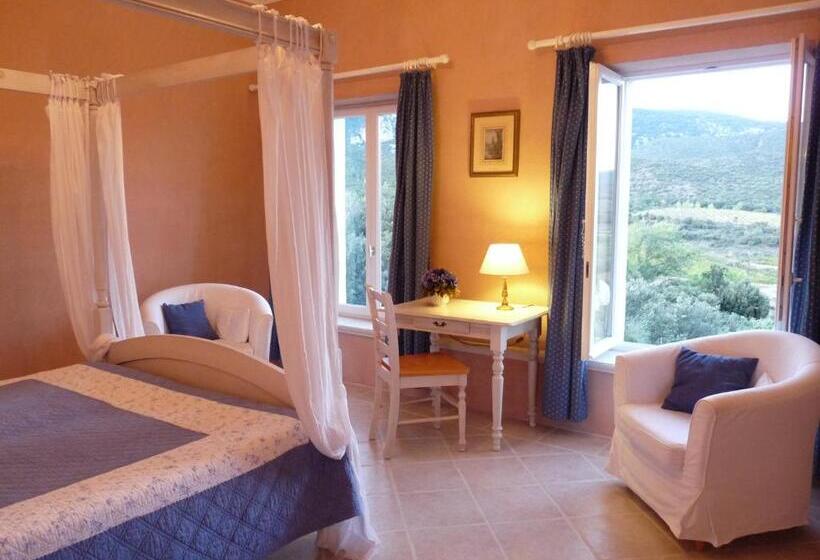 Номер Стандарт Вид на Горы, Domaine De Coussères