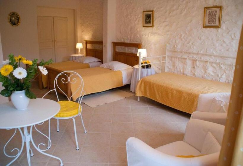 Номер Стандарт Трехместный, Domaine De Coussères