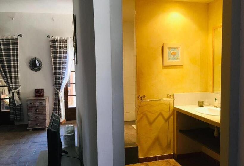 スイート, La Vieille Demeure