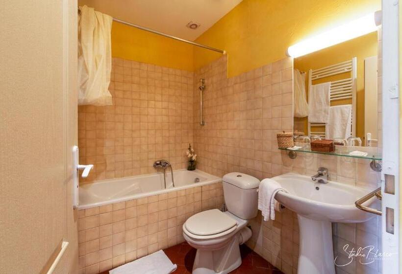 غرفة قياسية, Le Relais Des Dentelles