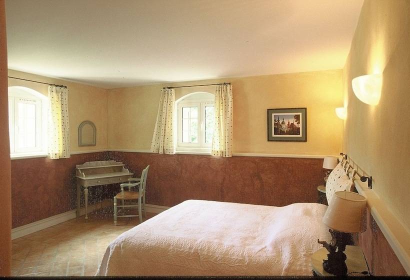 غرفة سوبيريور, Une Campagne En Provence