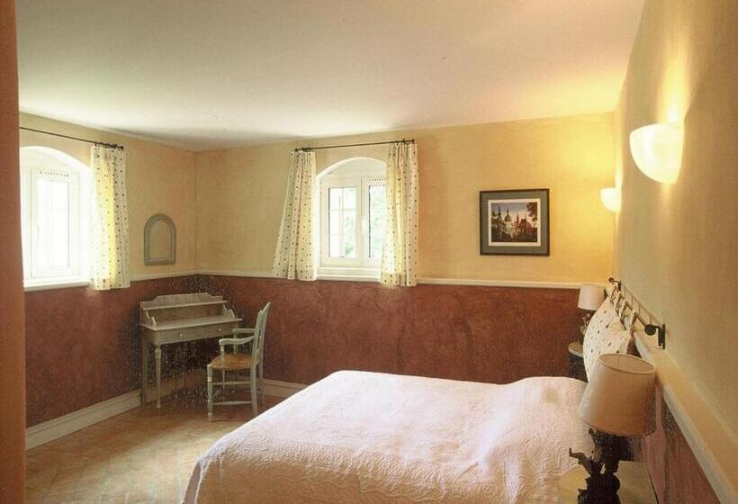 غرفة سوبيريور, Une Campagne En Provence