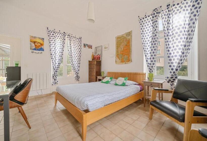 침실 2개 아파트, Alexandra Apartments