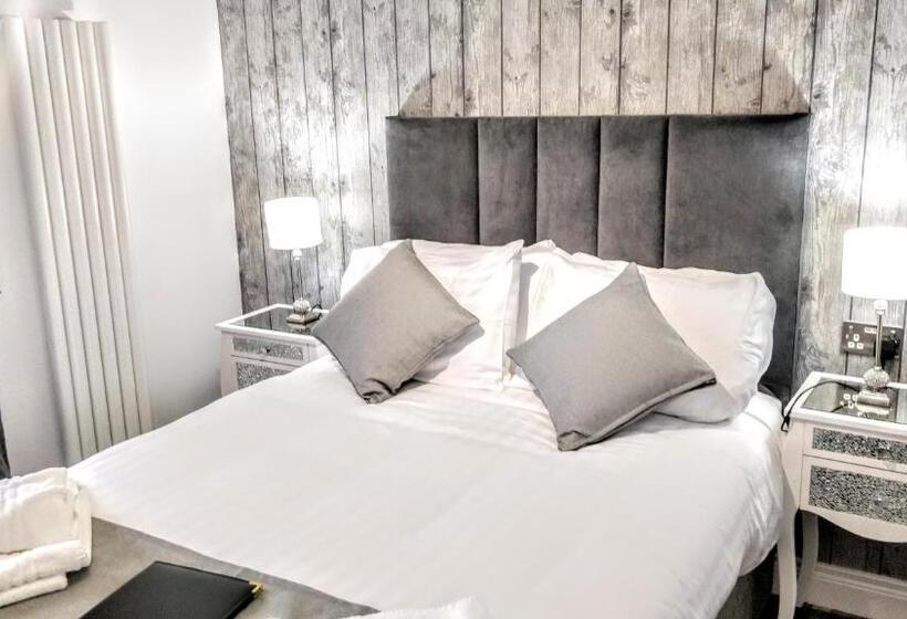 Номер Deluxe, Number 4