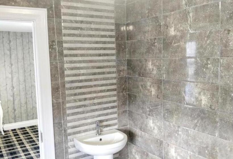 Номер Deluxe, Number 4