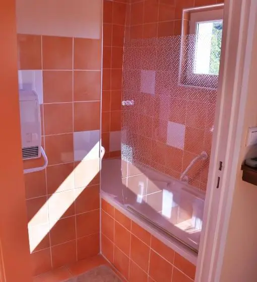 Comfort-huone, La Ferme Aux Abeilles