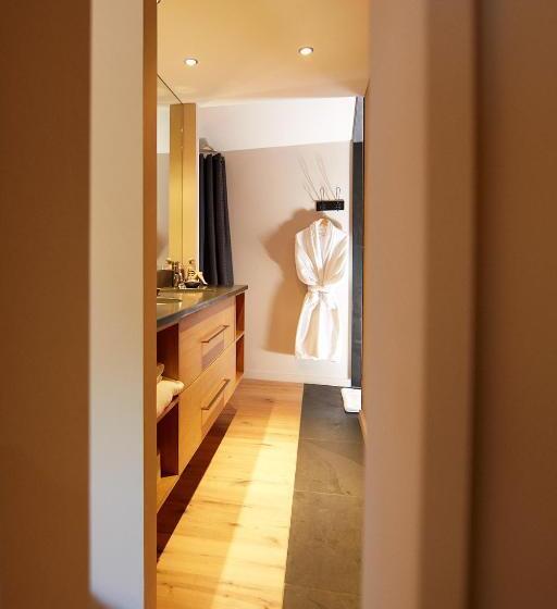 סוויטת סופריור, Les Chambres De L Oustalet, Chambres D Hôtes Et Restaurant étoilé