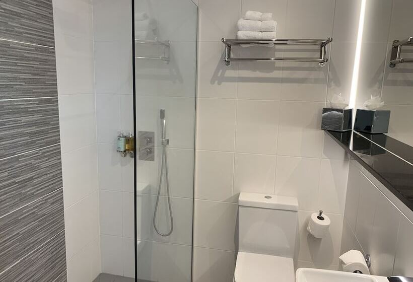 Номер Стандарт, The Wheatsheaf Hotel, Sandbach