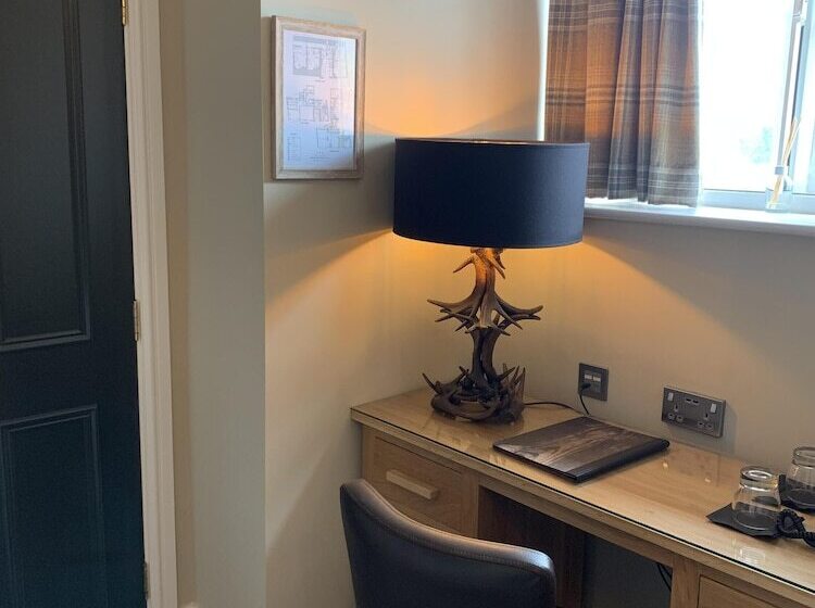 スタンダードルーム, The Wheatsheaf Hotel, Sandbach