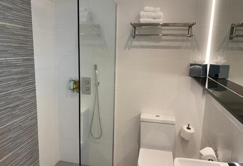 スタンダードルーム, The Wheatsheaf Hotel, Sandbach