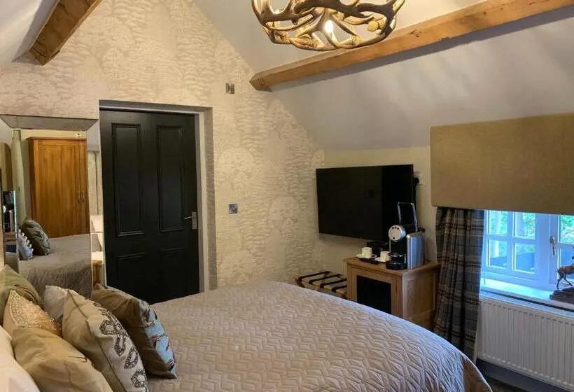 キングサイズベッドのスーペリアルーム, The Wheatsheaf Hotel, Sandbach