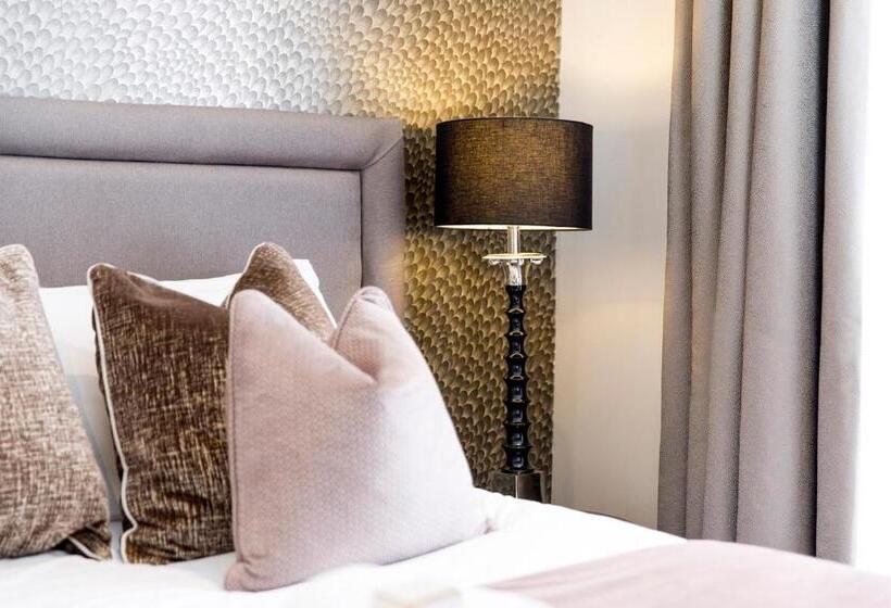 Люкс Deluxe Кровать Кинг, Lanelay Hall Hotel & Spa