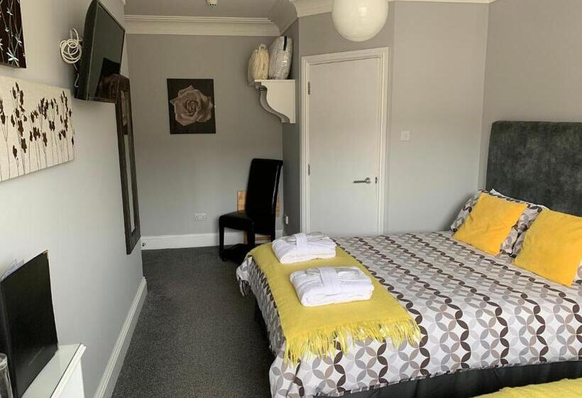 חדר משפחתי, Armada Guesthouse