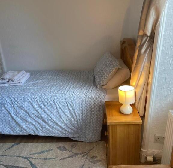 Pokój Standard Jednoosobowy, Strathallan B&b