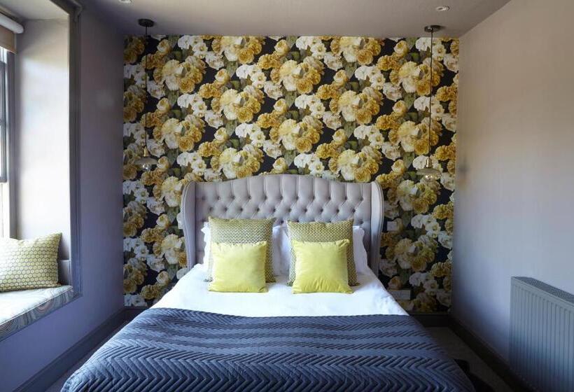 غرفة كلاسيكية, Horse And Groom