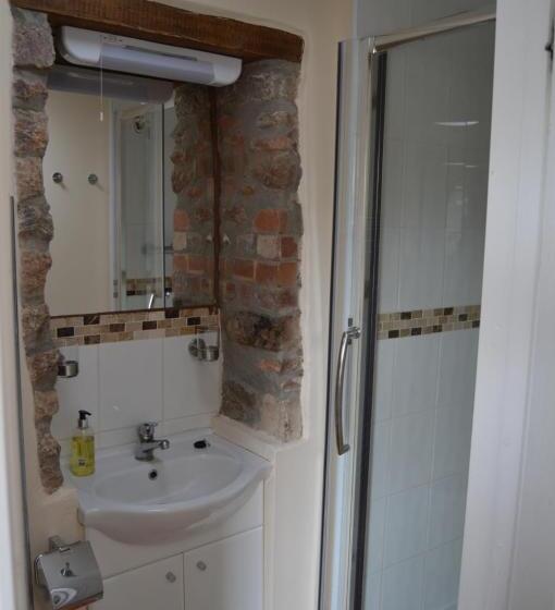 غرفة ديلوكس, The George Inn