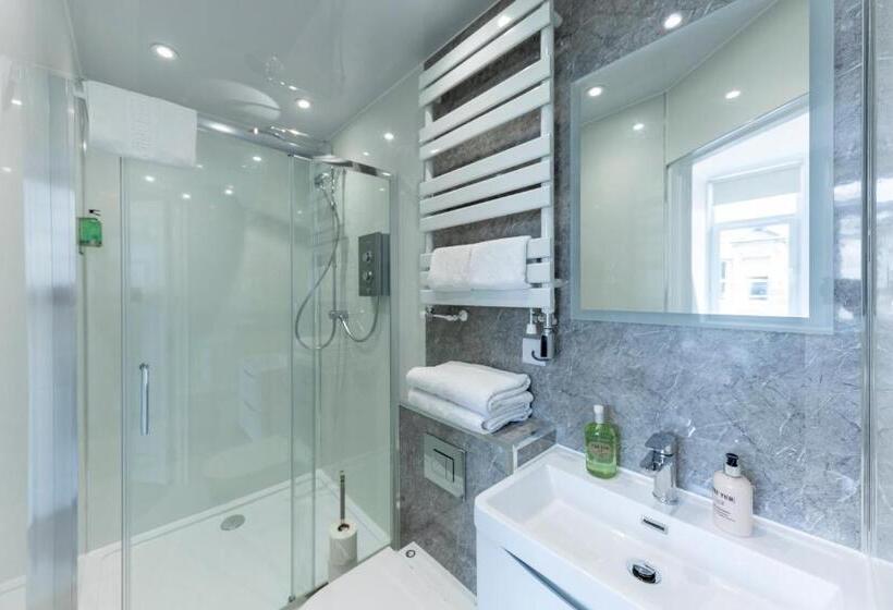 Классический Номер, Montague Guest House