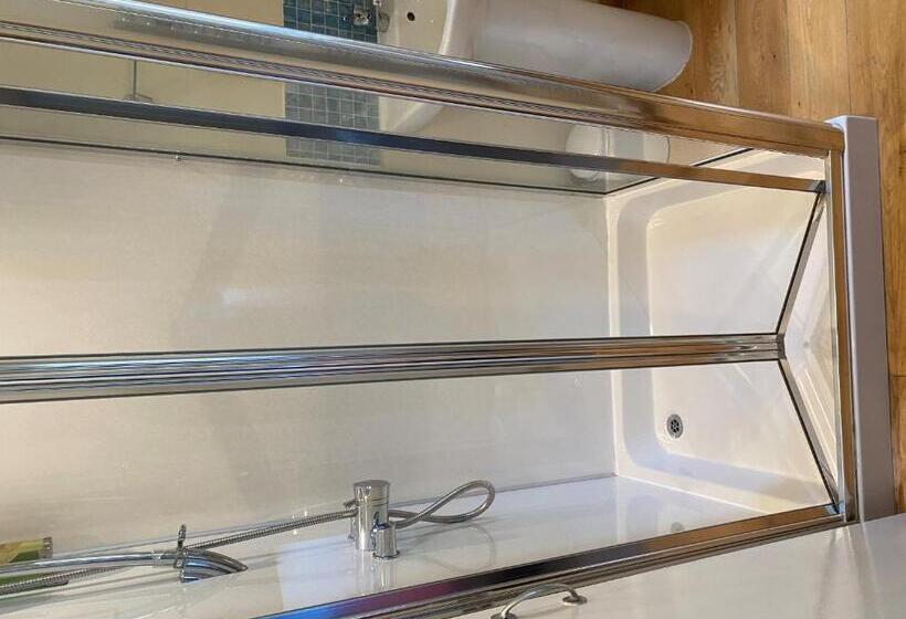 Номер Basic, Montague Guest House