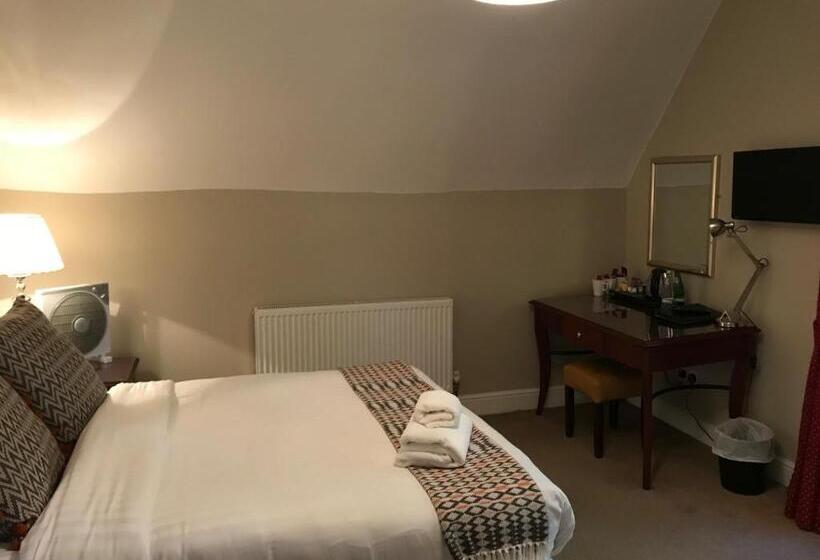 غرفة عائلية, The Black Swan Inn