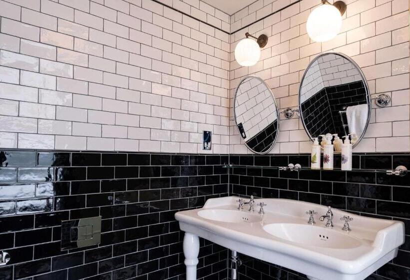 סוויטה, The Canford