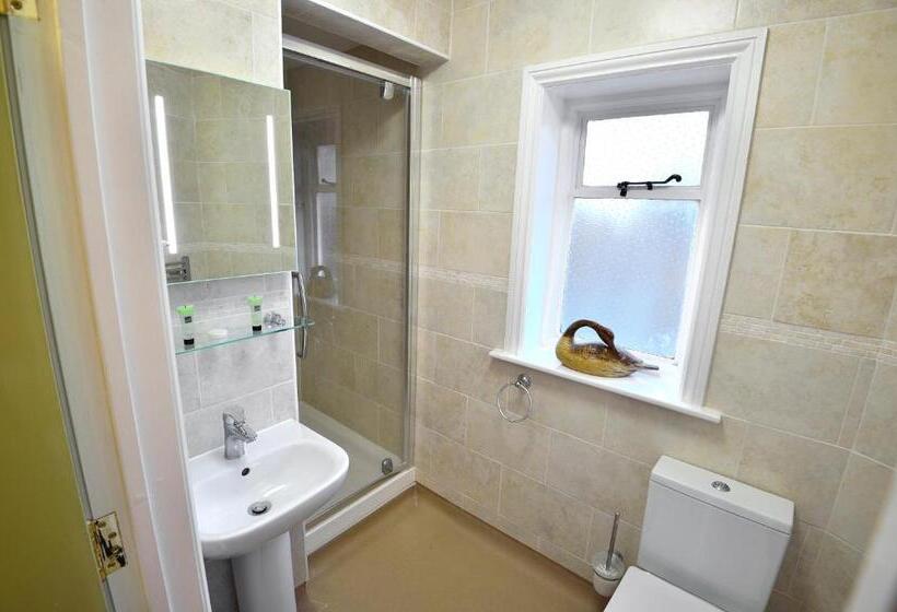 标准间, The Green Dragon