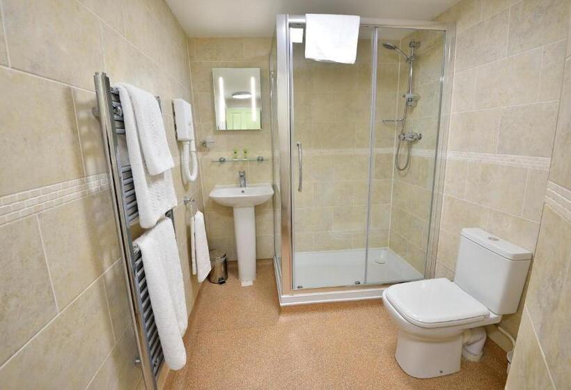 غرفة سوبيريور, The Green Dragon