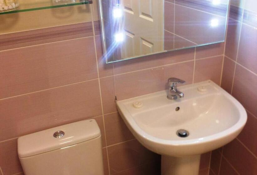 Семейный Номер, New Inn   Dorchester