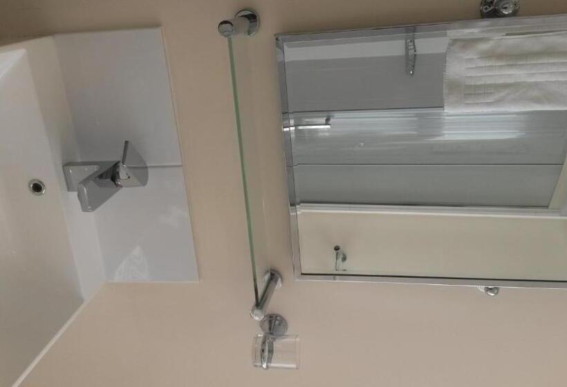 スイート（家族用）, The Swan Inn