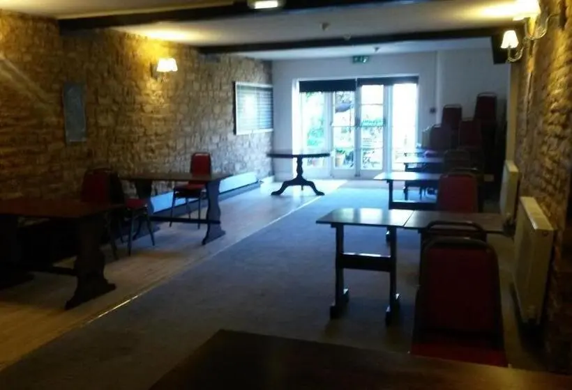 スタンダードシングルルーム, The Swan Inn