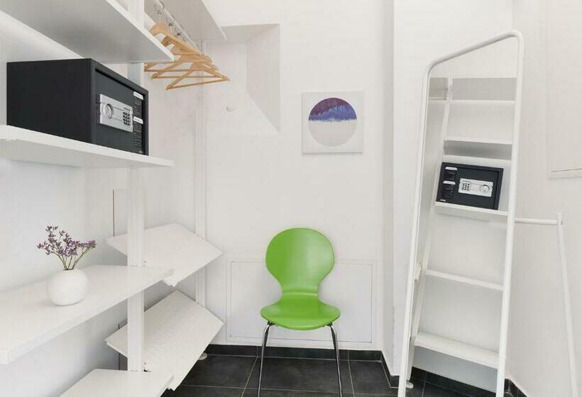 דירת חדר, Old Printing House