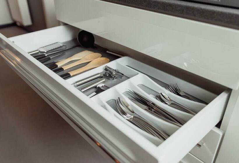 דירת חדר, Old Printing House