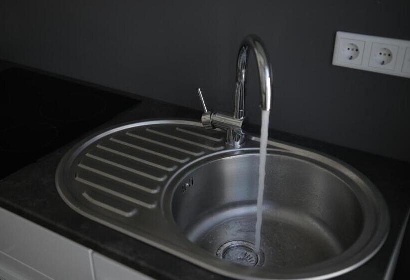 דירת שני חדרים, Old Printing House