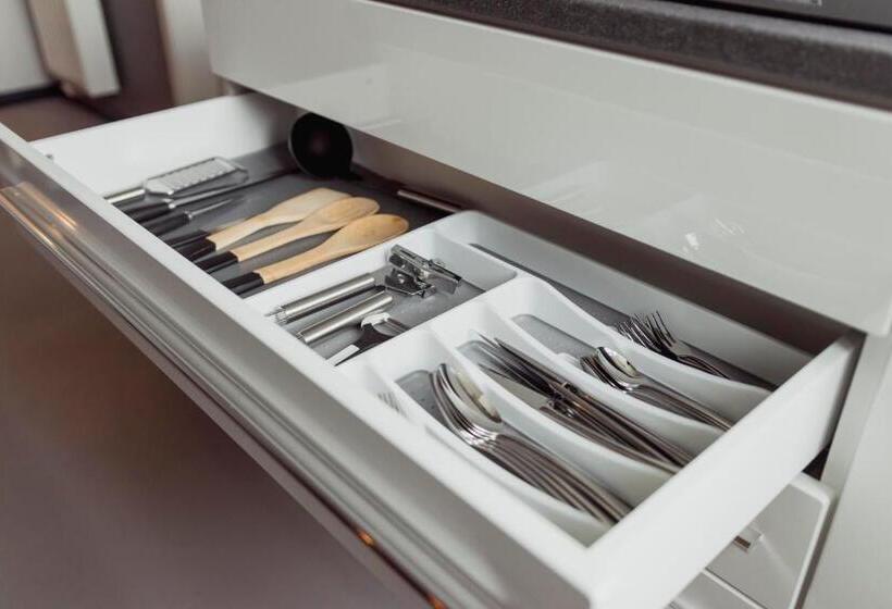 דירת שני חדרים, Old Printing House