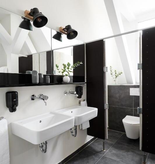 דירת חדר סופריור, Old Printing House