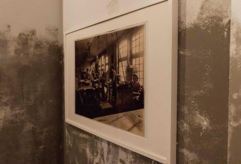 דירת חדר דלוקס, Old Printing House