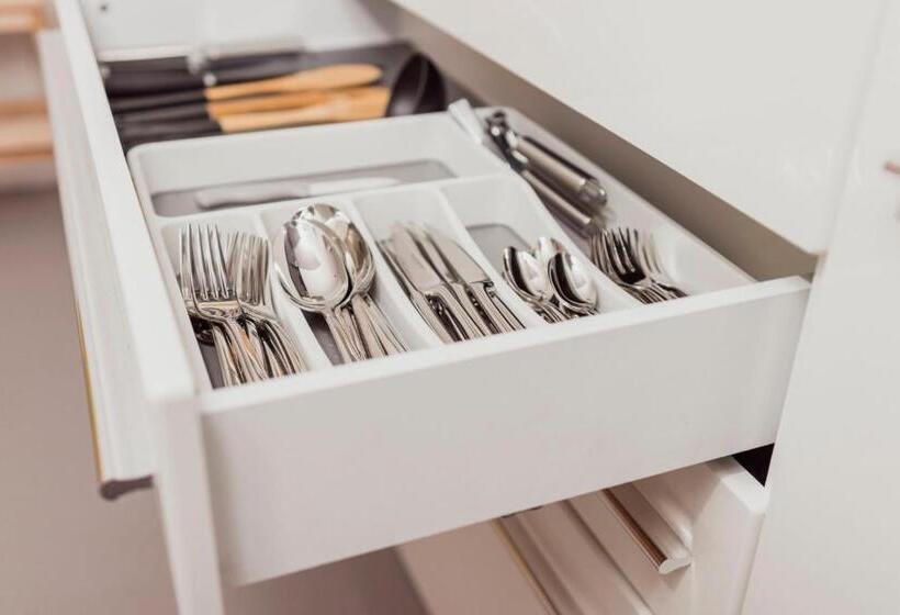 דירת חדר, Old Printing House