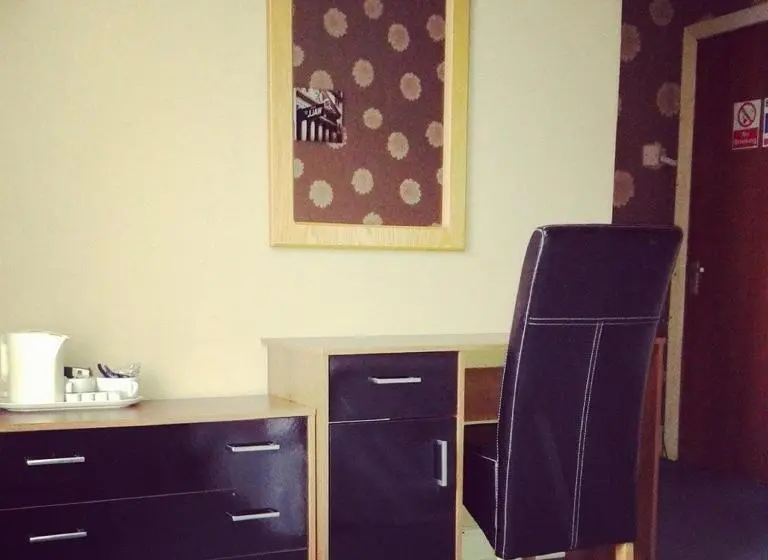 Perhehuone, Amber Guesthouse