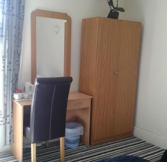 اتاق خانوادگی, Amber Guesthouse