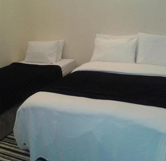 اتاق خانوادگی, Amber Guesthouse