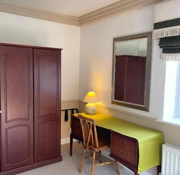اتاق لوکس با بالکن, Arrandale Lodge
