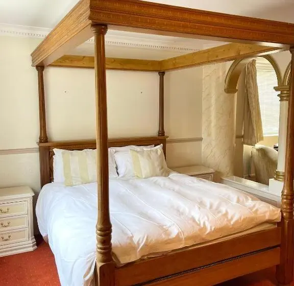 اتاق لوکس چهار تخته, Arrandale Lodge
