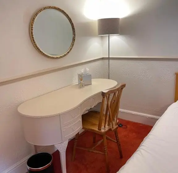 اتاق لوکس چهار تخته, Arrandale Lodge